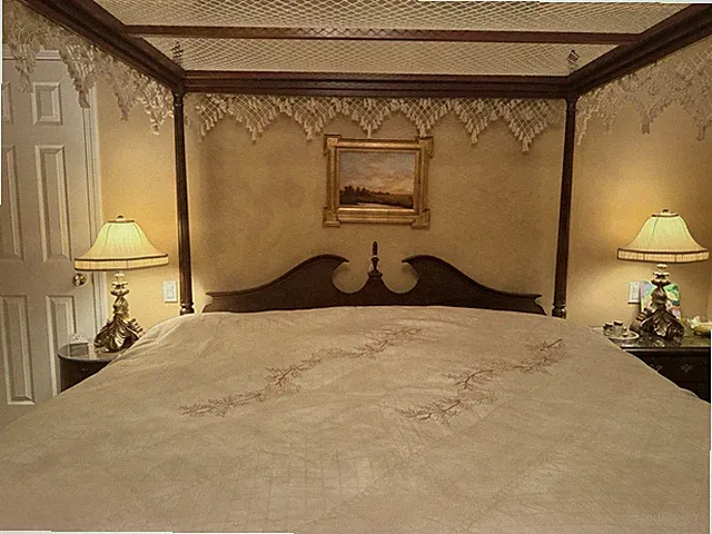 Italian Silk Blend Jaquard Bedspread Stored 50 Yrs Embroidered, Metallic Thread