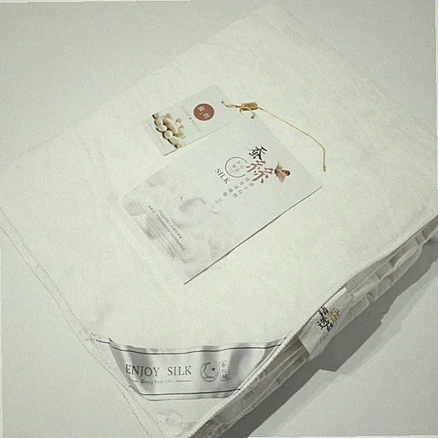 New in Package 100% Silk Blanket Quilt White 87" x 95" King