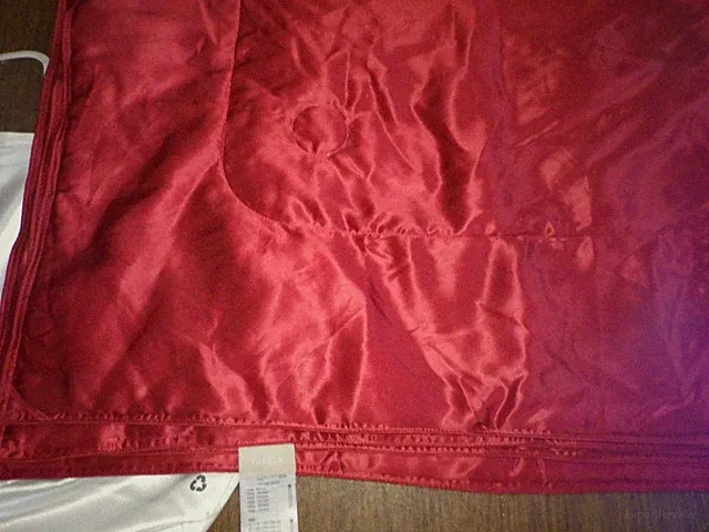 THXSILK 100% Mulberry Silk Cooling Throw Blanket, Lightweight, Red 53"x70"