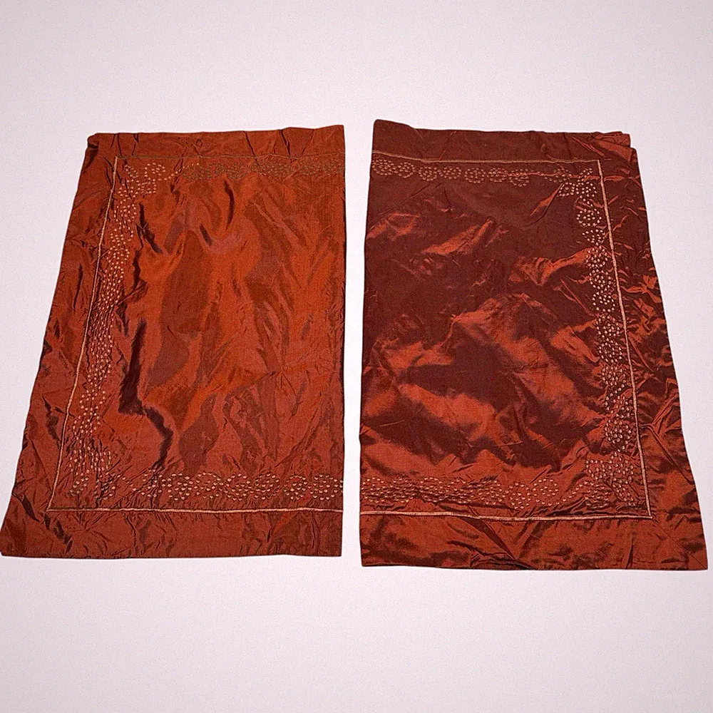 VTG Nordstrom At Home 100% Silk Standard Pillow Shams Rust 20’’x 26’’ Set Of 2