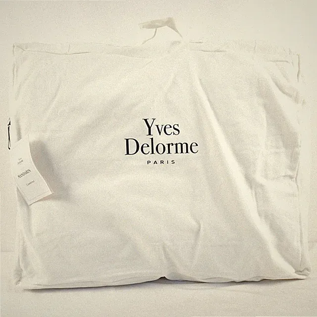 Yves Delorme Mandarin Silk-Filled Cotton Comforter Duvet Cream Queen Size 92x92"