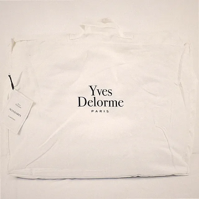 Yves Delorme Mandarin Silk-Filled Cotton Duvet Comforter Cream Queen Size 92x92"